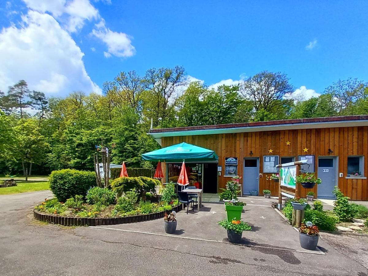 Camping De Contrexéville Екстериор снимка