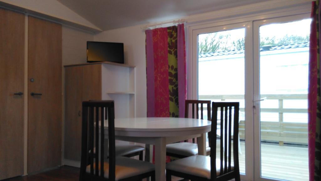 Camping De Contrexéville Екстериор снимка