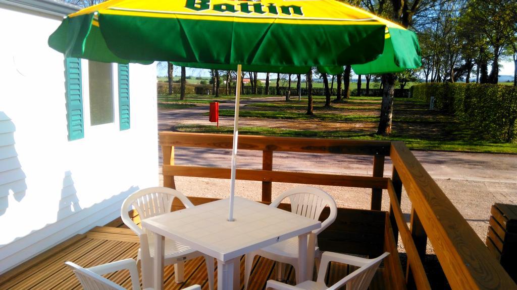 Camping De Contrexéville Екстериор снимка
