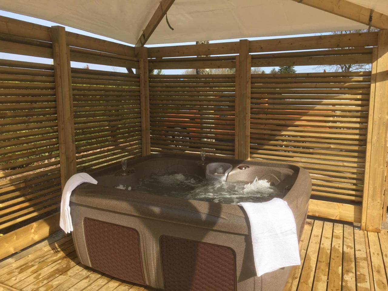 Camping De Contrexéville Екстериор снимка
